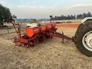 Massey Ferguson 4 Ry 3Voet Planter