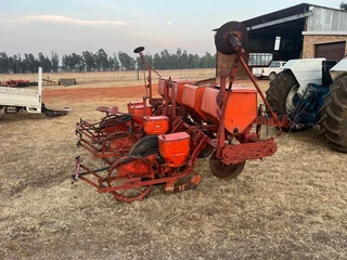 Massey Ferguson 4 Ry 3Voet Planter