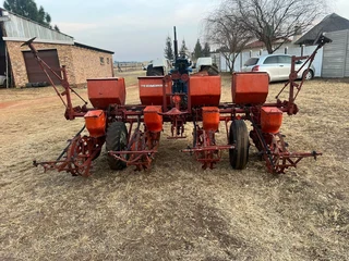 Massey Ferguson 4 Ry 3Voet Planter