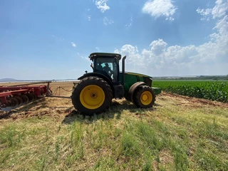John Deere 7200R Trekker