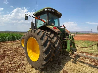 John Deere 7200R Trekker