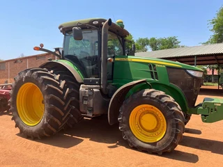 John Deere 7200R Trekker