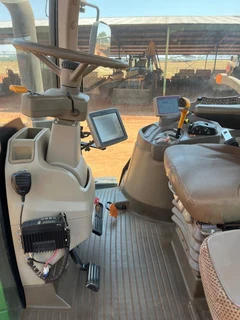 John Deere 7200R Trekker