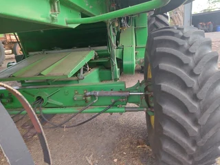 John Deere 9650 cts Stroper&#43;25 Voet Flex Tafel&#43;6 Ry Mielie Plukkerkop