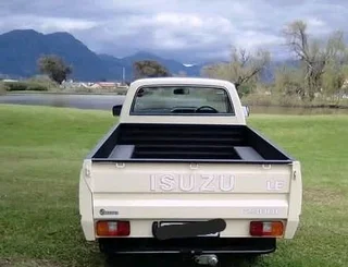 Isuzu 2300 4x4 le