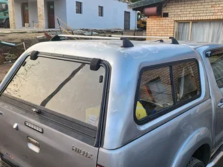 2015 Toyota hilux D-4D d/c CANOPY (BUCCO)