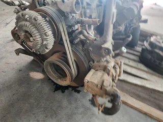 Isuzu FTR800 6hh1 engine stripping for parts
