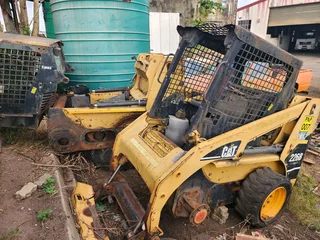 Stripping Cat 226b Skidsteers
