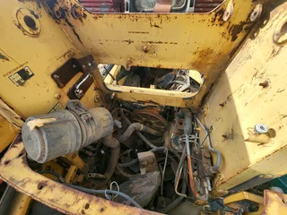 STRIPPING CAT 226b skidsteers