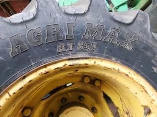 **STRIPPING** 2013 John Deere 6225 4x4