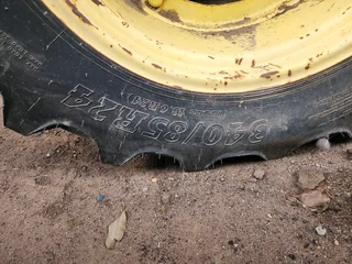 **STRIPPING** 2013 John Deere 6225 4x4