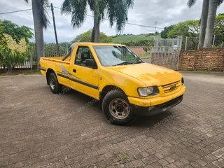 2002 Isuzu KB250D LE