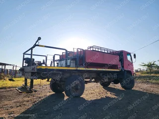 **STRIPPING** 2009 Hino 500 4 x 4