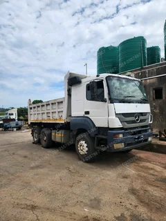 Mercedes-Benz Axor 3335 Tipper