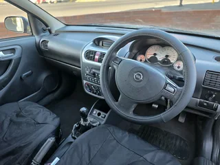 2010 Opel Corsa 1.4i Utility Sport