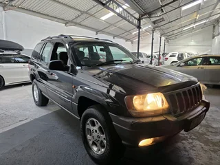 2002 Jeep Grand Cherokee A/T Straight 6