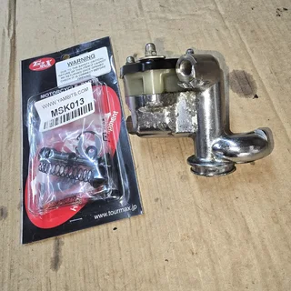 Yamaha XS1100 Eleven Special rear brake master