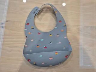 Silicone Baby Pocket Bib (Boats)
