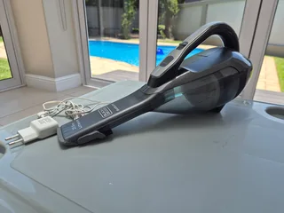 Black &amp; Decker Cordless Dustbuster Handheld Vacuum Cleaner 21.6wh