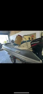 Beautiful 5.2 M Boat for sale.