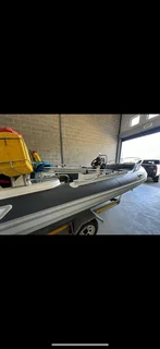 Beautiful 5.2 M Boat for sale.