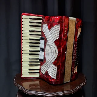 Hohner Verdi II 96 Bass Piano Accordion