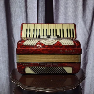 Hohner Verdi II 96 Bass Piano Accordion