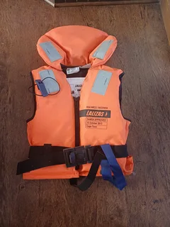 Life Jacket 30 - 40 kg used twice