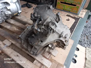 Volvo S40 2 L 5 Speed Manual Gearbox 2006