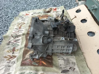 Volvo S40 2 L 5 Speed Manual Gearbox 2006