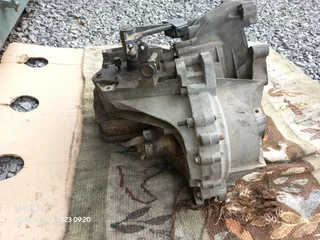 Volvo S40 2 L 5 Speed Manual Gearbox 2006