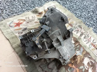 Volvo S40 2 L 5 Speed Manual Gearbox 2006