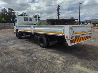 2007 ISUZU NQR500 (4 TON) WITH DROP SIDES BODY