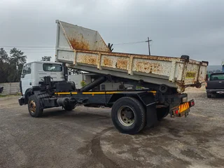 2006 TATA LPT15-18 (8 TON) WITH HOOK-LIFT