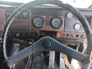 1995 FREIGHTLINER FLB100 6x4 (14 TON) WITH FLAT DECK BODY