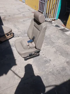 BMW 5 SERIES BEIGE LEATHER SEATS