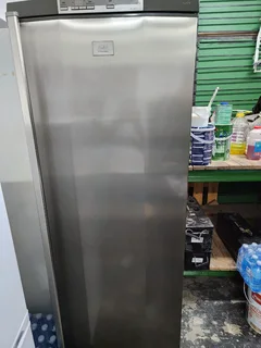 AEG upright full frezer