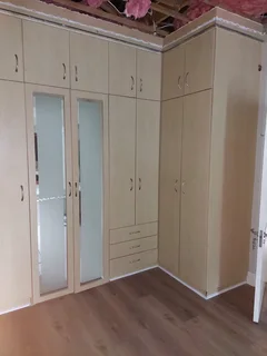 Bedroom cupboards in excellent condition for sale. Cupboards can be removed!