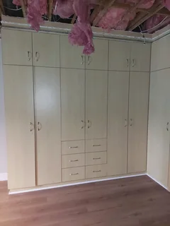 Bedroom cupboards in excellent condition for sale. Cupboards can be removed!
