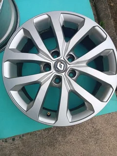 Renault Kadjar Factory 17&#34; Wheels
