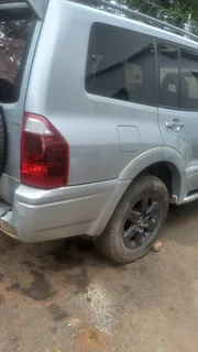 2005 Mitsubishi Pajero SUV