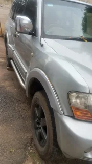 2005 Mitsubishi Pajero SUV