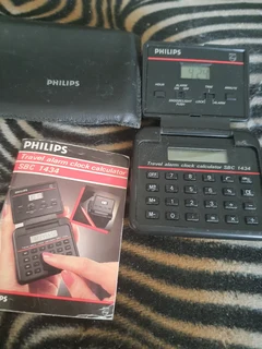Phillips 70s travel alarm clock