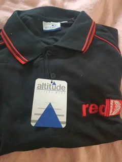 Red square golf shirt XXL new