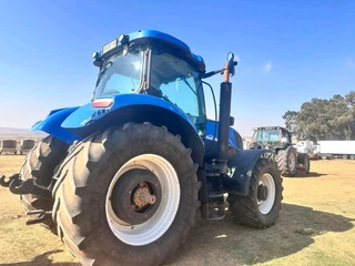 New Holland T 6070