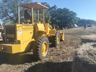 CAT 910 Front end Loader