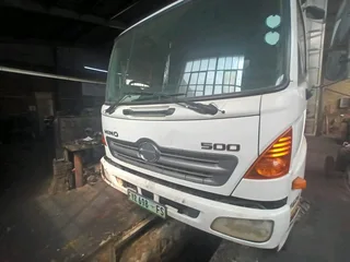1626 Hino 500 2015