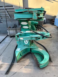 Grapple Saw Attachment for Tree Felling