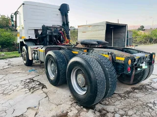 Mercedes Actros 3350