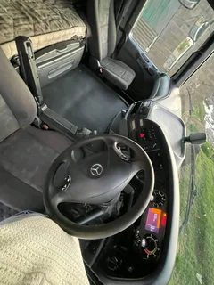 Mercedes Actros 3350